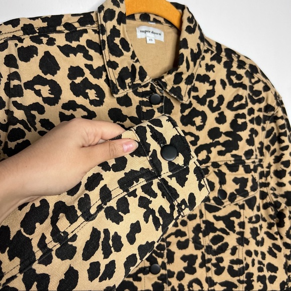 Revolve SUPERDOWN Leopard Print Denim set - Picture 9 of 16